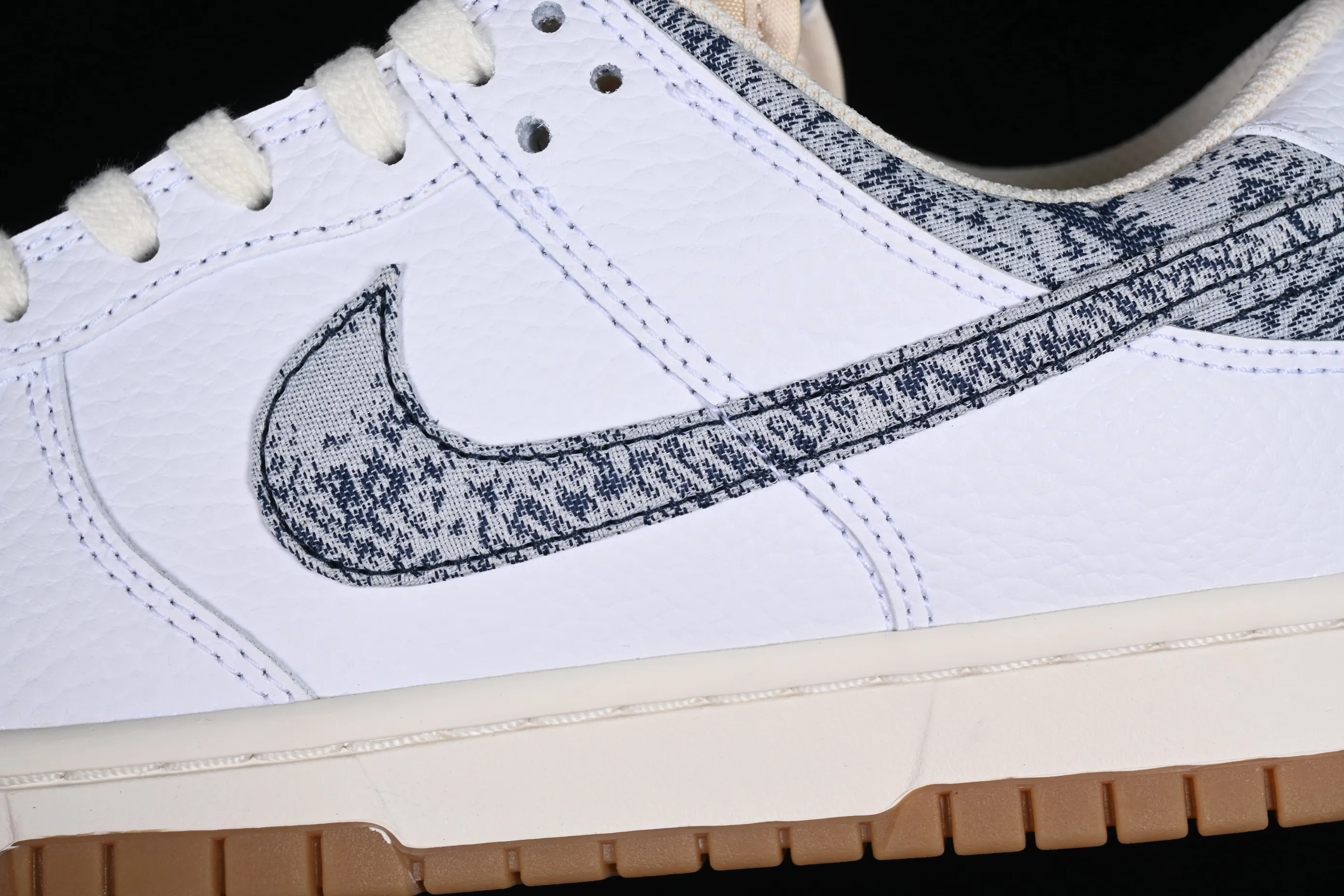 All categories Nk SB Dunk series Nk SB Dunk Low low-top sneakers Nk Dunk Low "Washed Denim" washed denim SB dunk series low-top casual sports skateboard shoes FN6881-100